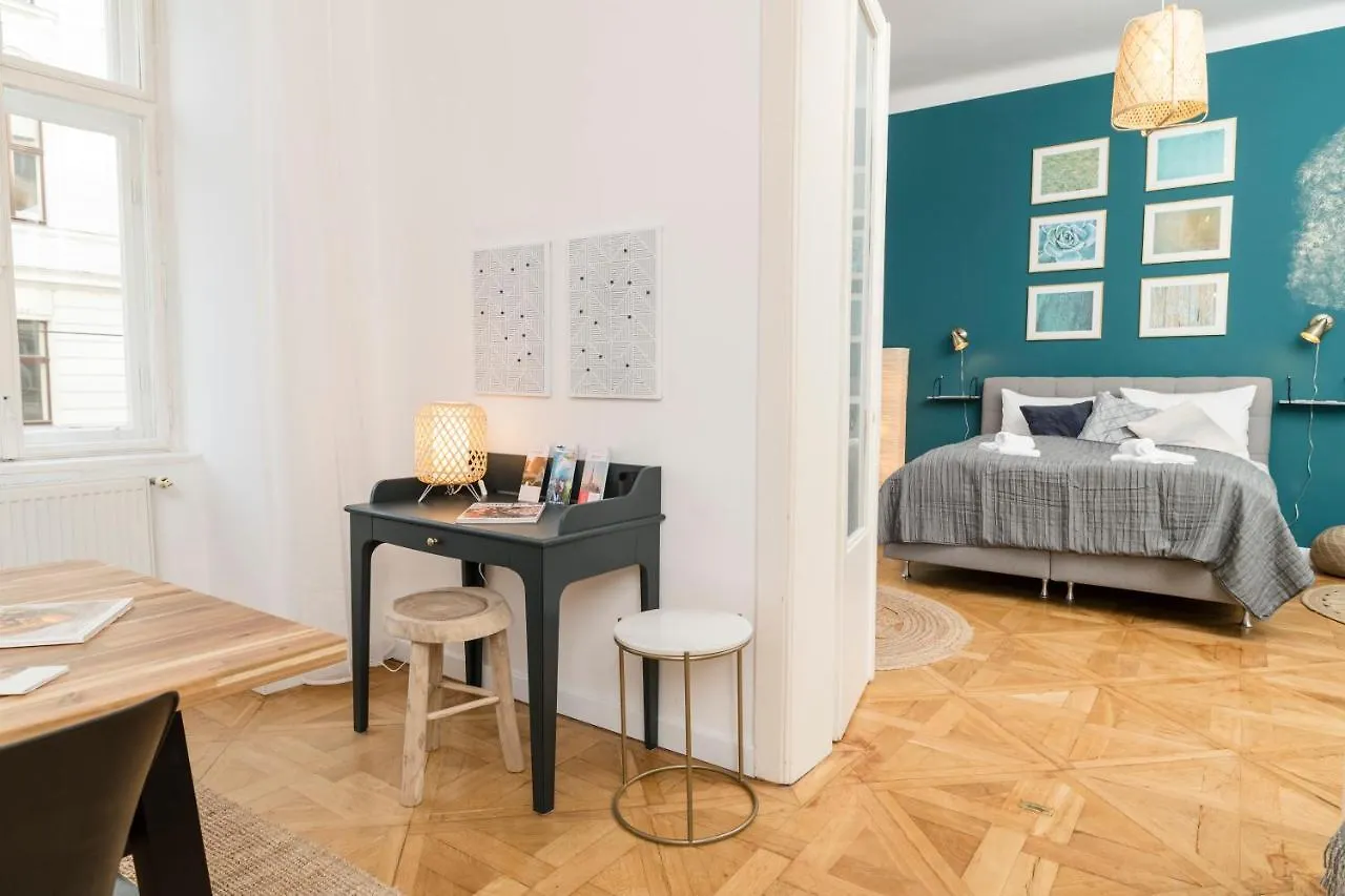 וינה Luxury Suites Mariahilf 0*,